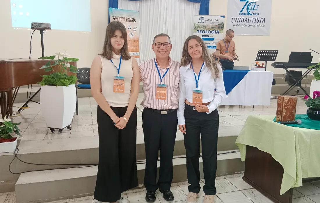 Estudiantes javerianos, presentes en coloquio internacional sobre teología Estudiantes javerianos, presentes en coloquio internacional sobre teología