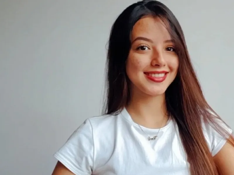 Verónica Duque, estudiante de Matemáticas Aplicadas Verónica Duque, estudiante de Matemáticas Aplicadas