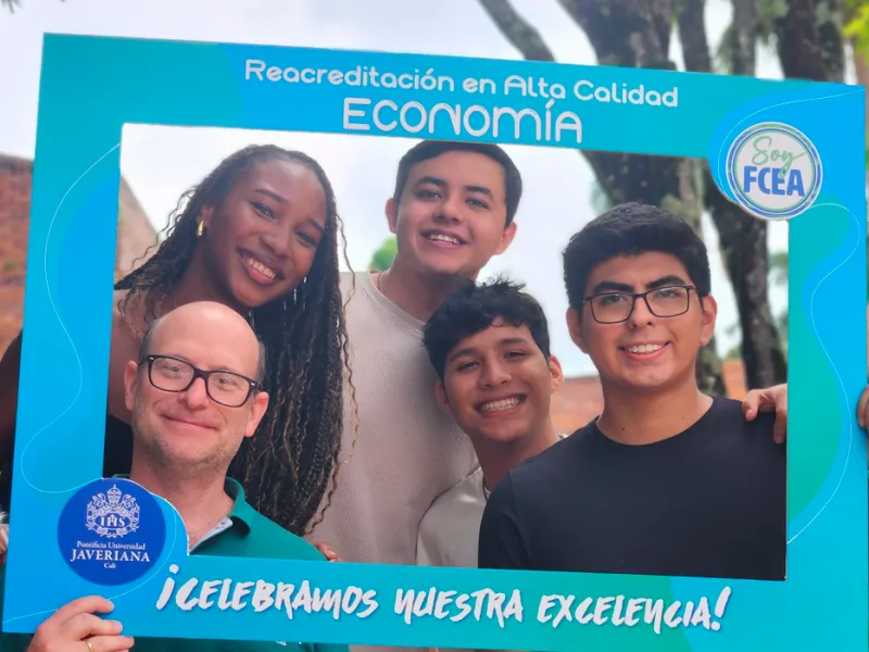 Así celebraron la Acreditación en Alta Calidad los programas de Economía, Psicología y Negocios Internacionales Así celebraron la Acreditación en Alta Calidad los programas de Economía, Psicología y Negocios Internacionales